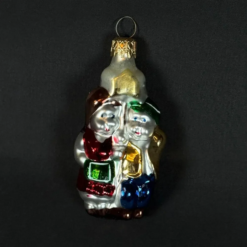 Vintage Glass Christmas tree Ornament ~ Boy & Girl Holding a star 3.5